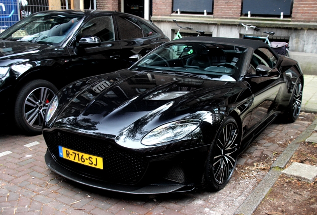 Aston Martin DBS Superleggera Volante