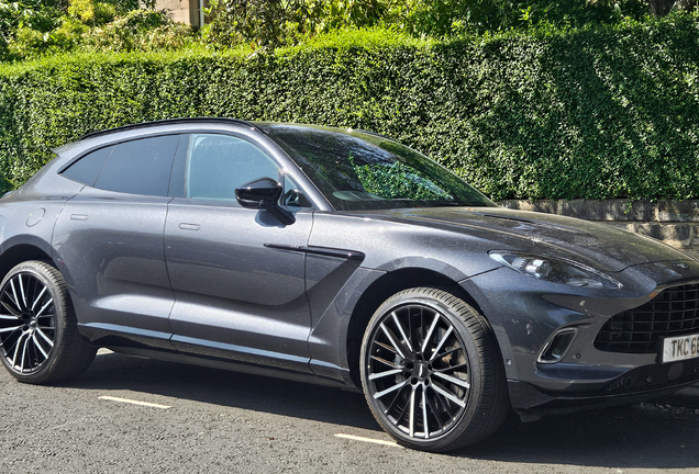 Aston Martin DBX