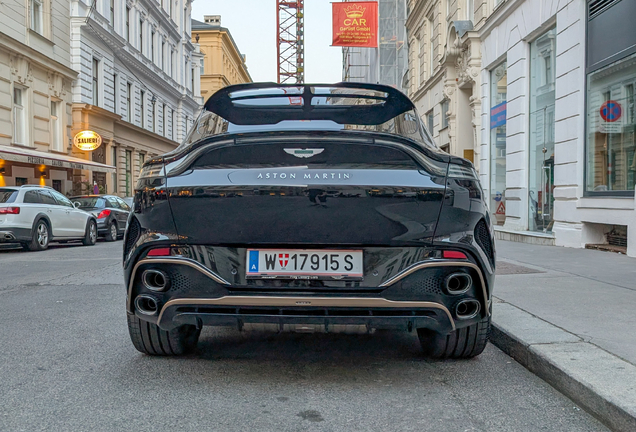 Aston Martin DBX S