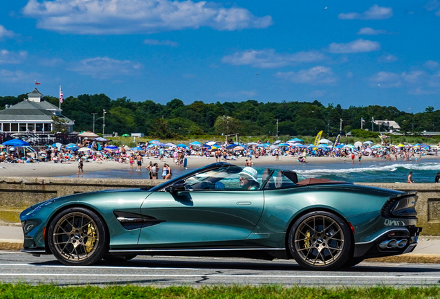 Aston Martin Vanquish Volante 2025