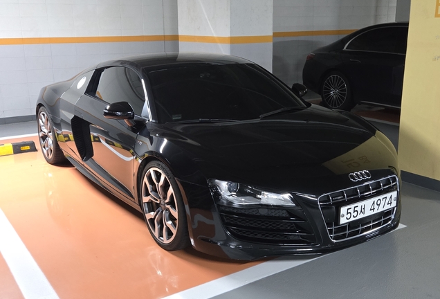 Audi R8 V10