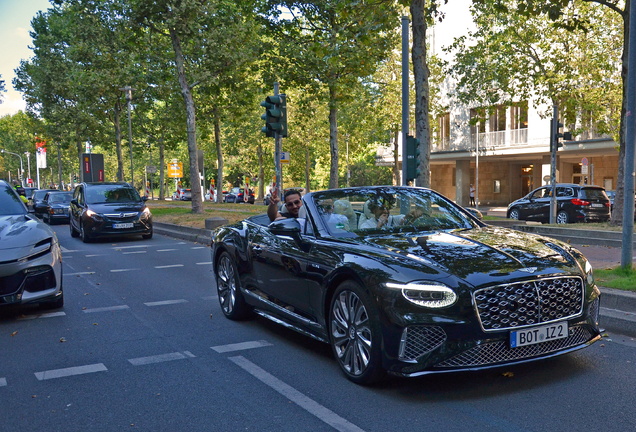 Bentley Continental GTC Mulliner 2025
