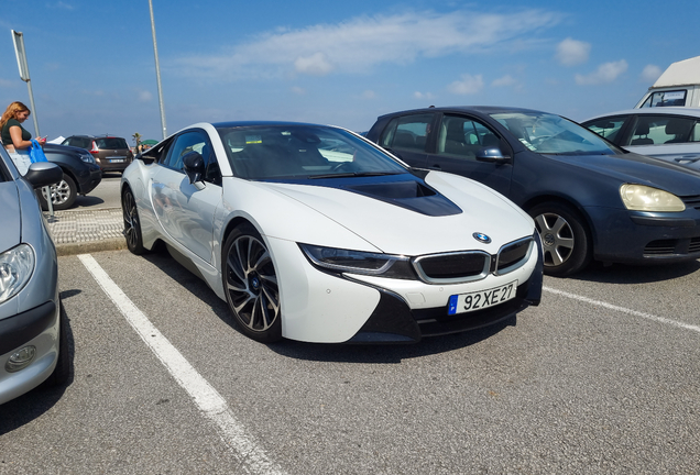 BMW i8