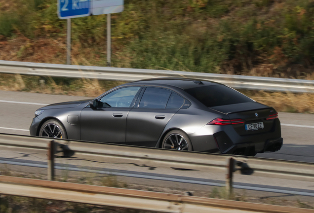 BMW M5 G90