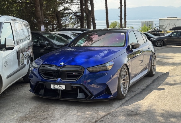 BMW M5 G90