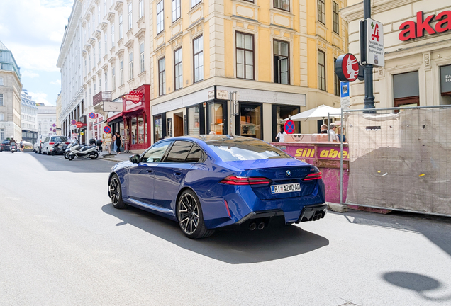 BMW M5 G90