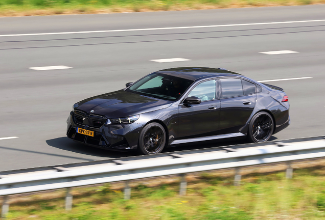 BMW M5 G90