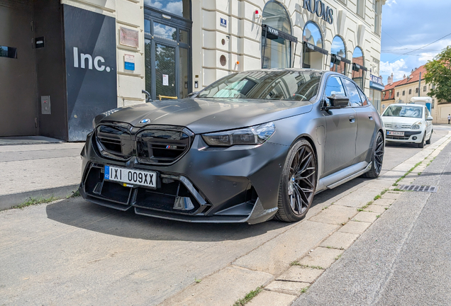 BMW M5 G90