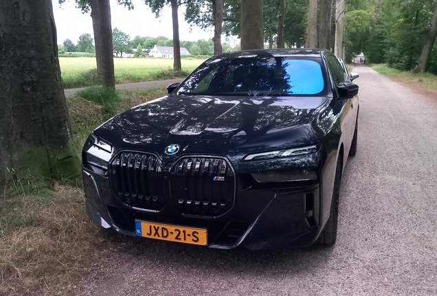 BMW M760e xDrive