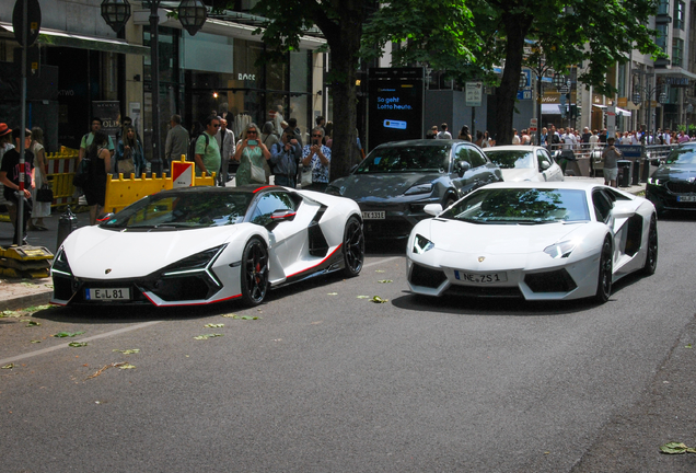 Lamborghini Aventador LP700-4