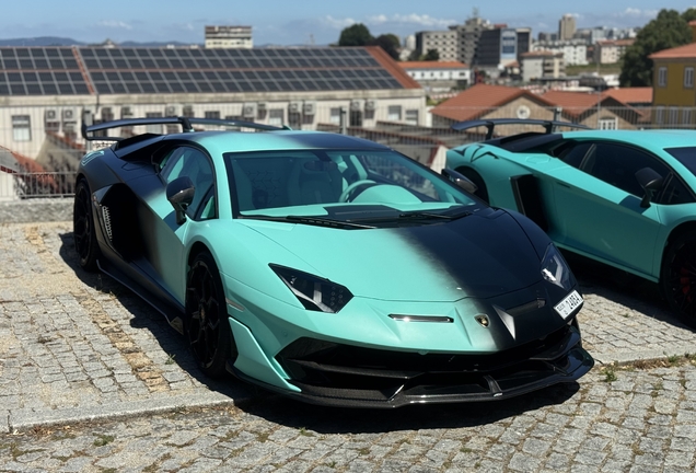 Lamborghini Aventador S LP740-4