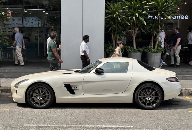 Mercedes-Benz SLS AMG