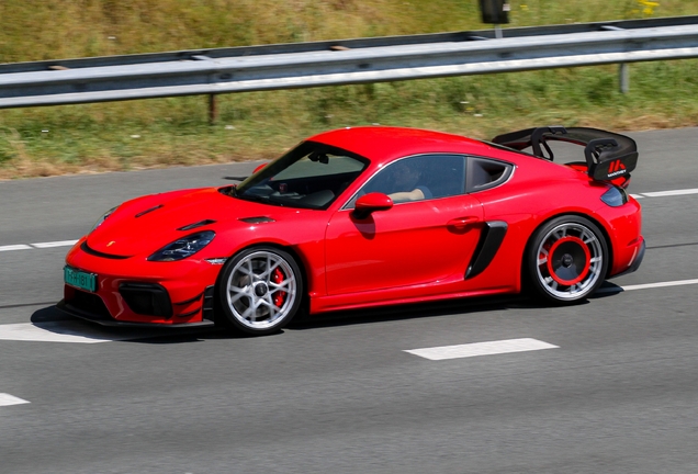 Porsche 718 Cayman GT4 RS Manthey Racing