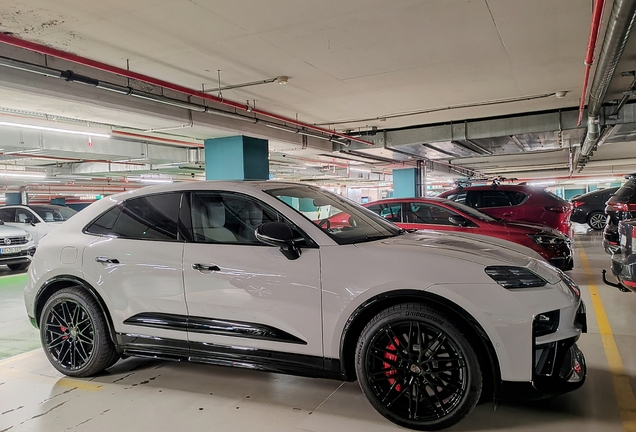 Porsche Macan EV GTS