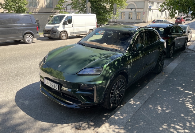 Porsche Macan EV Turbo