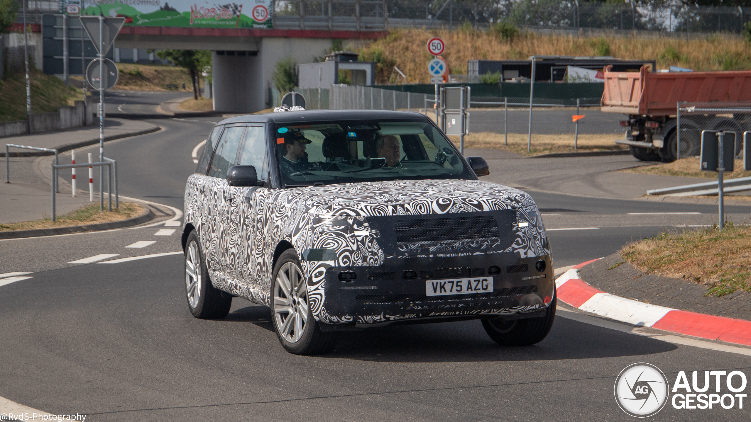 Land rover range rover 2027