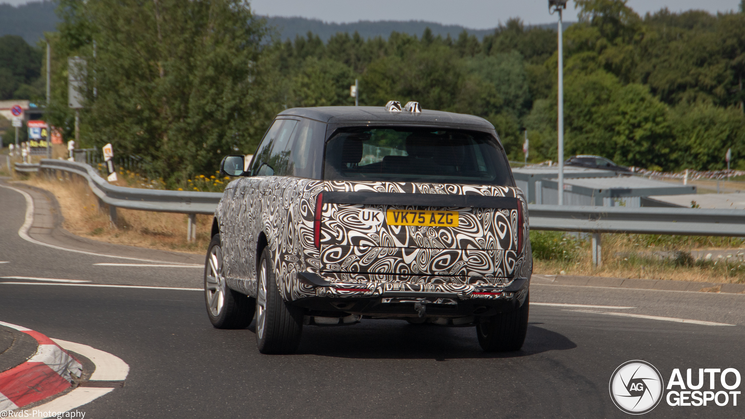 Land rover range rover 2027