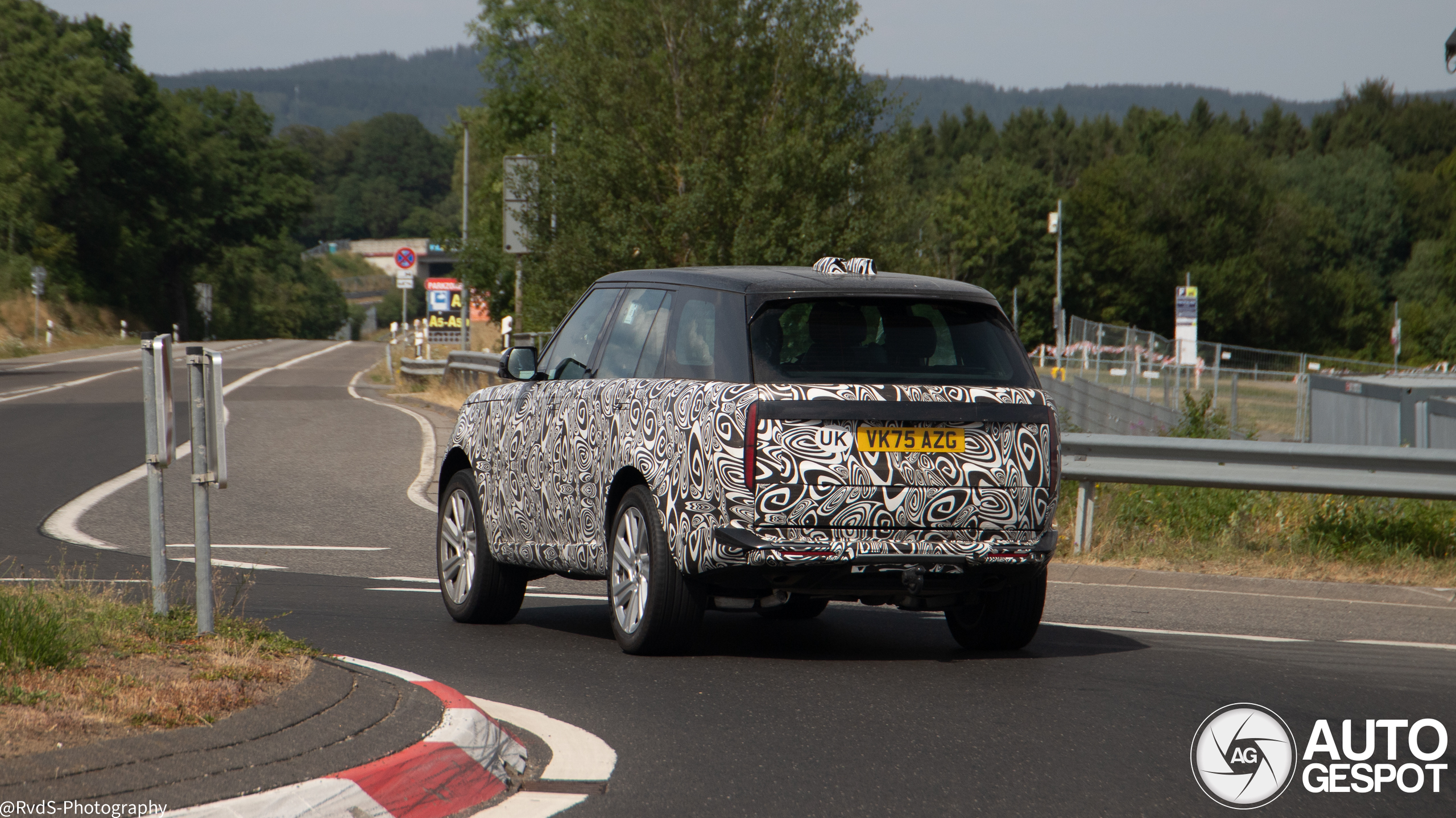 Land rover range rover 2027