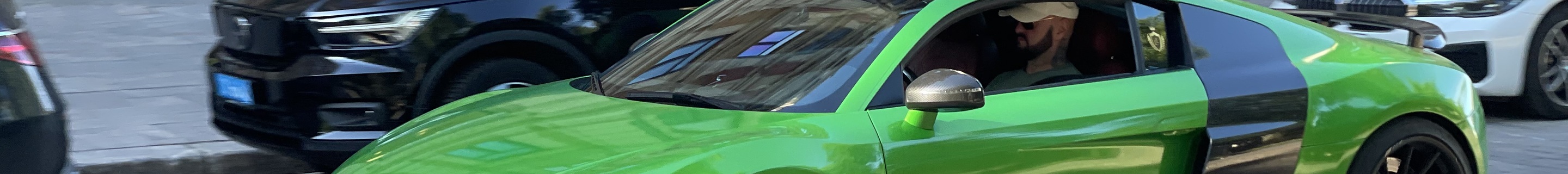 Audi R8 V10