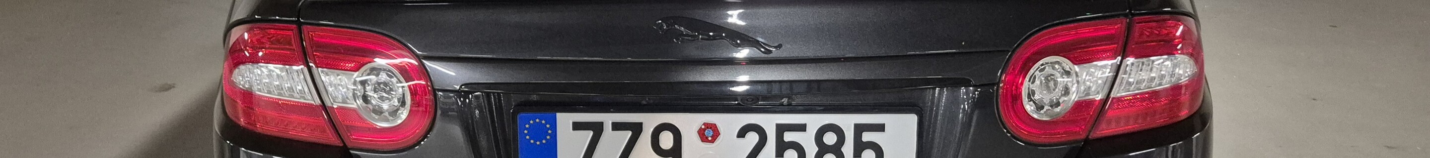 Jaguar XKR 2012