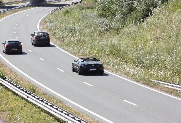 Aston Martin DB11 V8 Volante