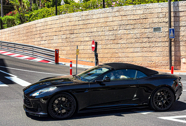 Aston Martin DB12 Volante