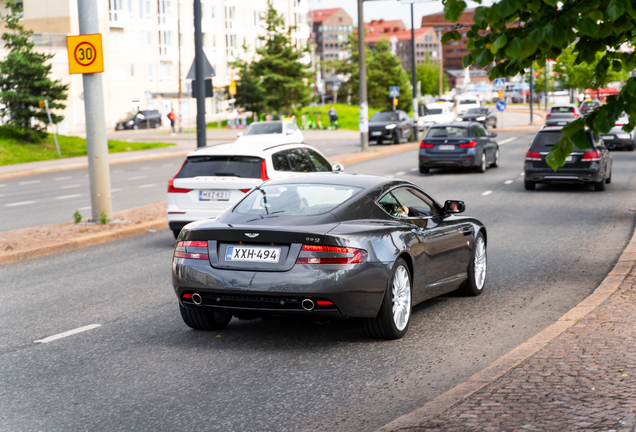 Aston Martin DB9