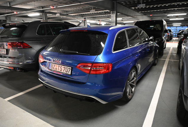 Audi RS4 Avant B8