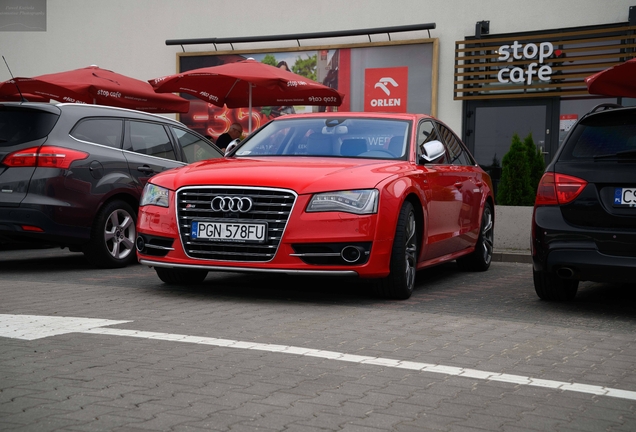 Audi S8 D4