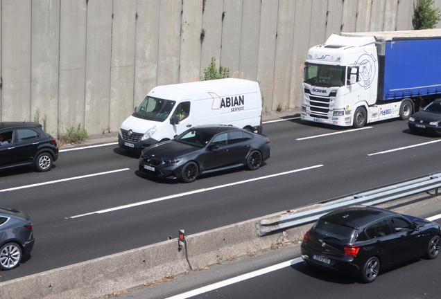 BMW M5 G90