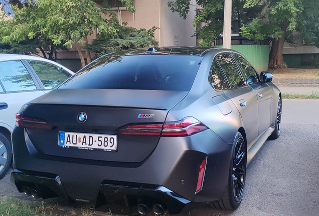 BMW M5 G90