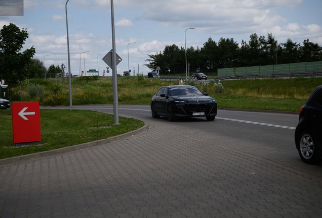 BMW M760e xDrive