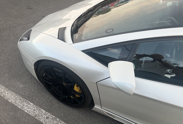 Lamborghini Aventador LP700-4