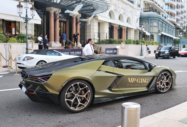 Lamborghini Revuelto