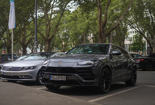 Lamborghini Urus