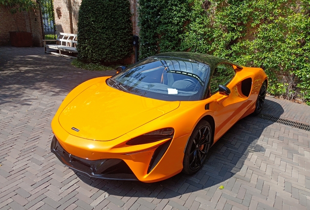McLaren Artura Spider