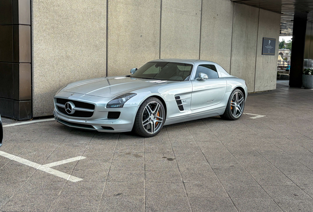 Mercedes-Benz SLS AMG