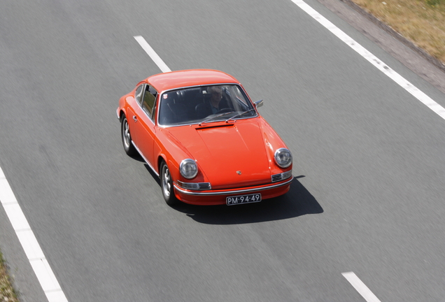 Porsche 911  2.2 T coupe
