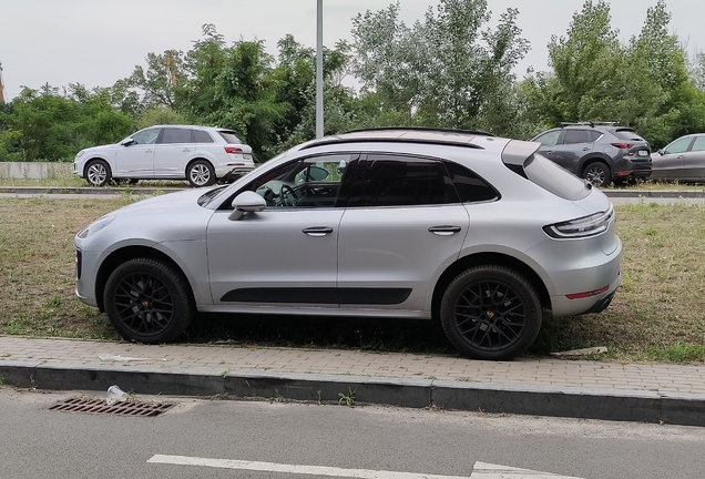 Porsche 95B Macan GTS MkII