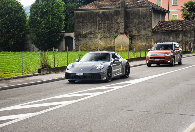 Porsche 992 Carrera 4 GTS MkII