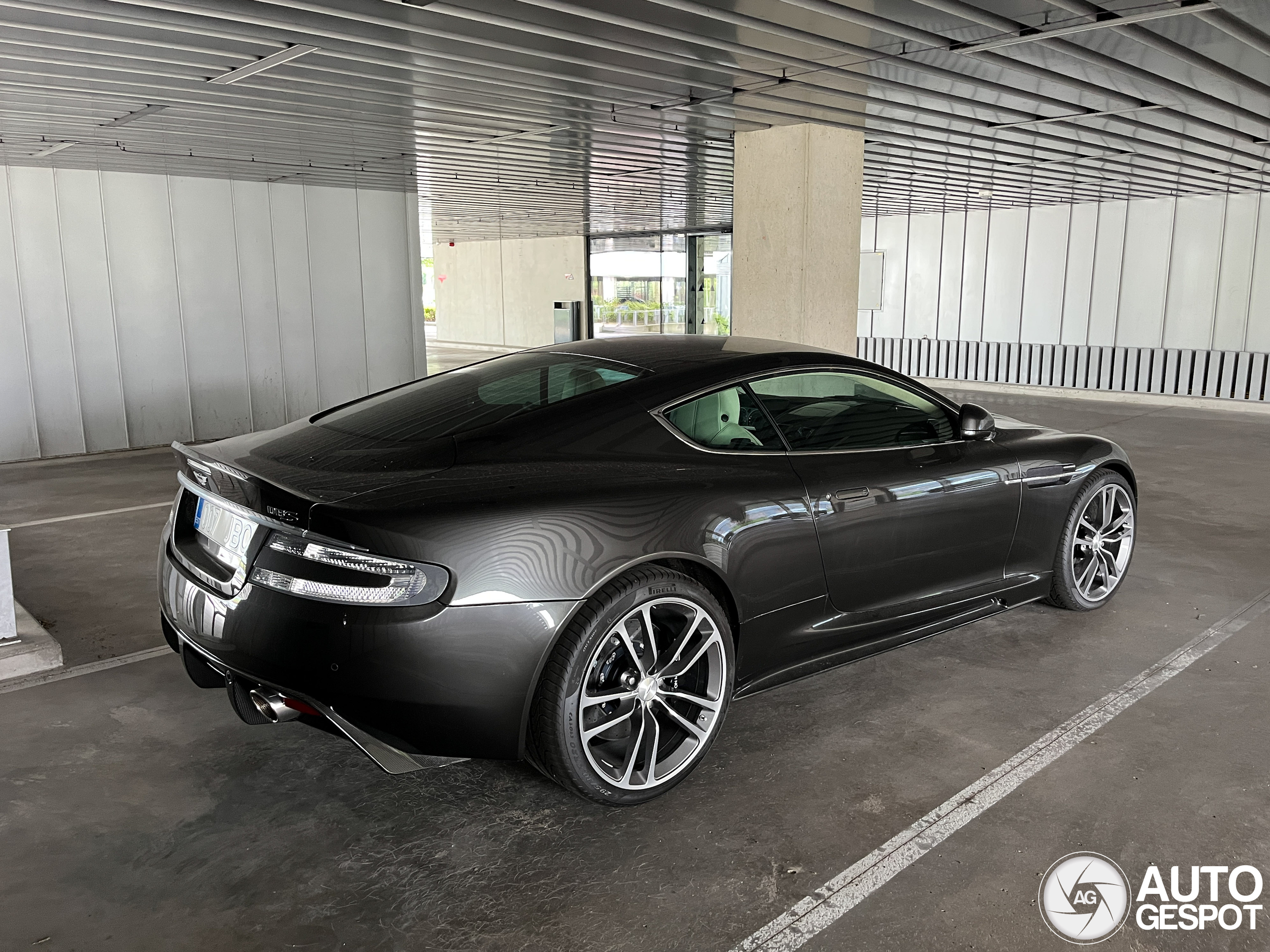 Aston Martin DBS