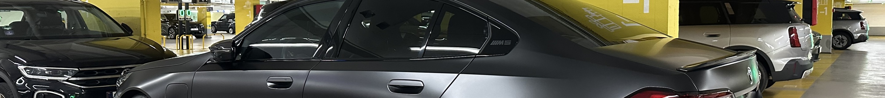 BMW M5 G90