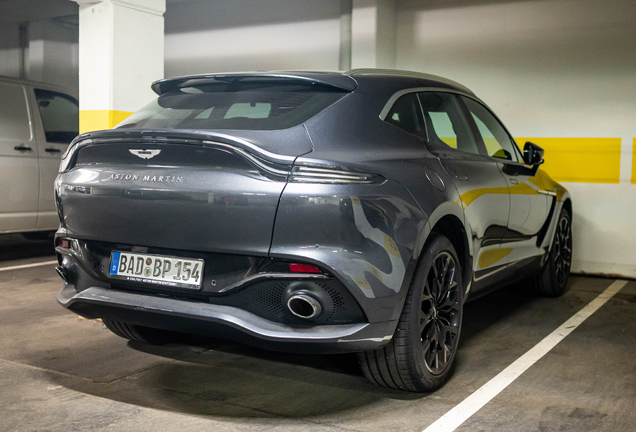 Aston Martin DBX