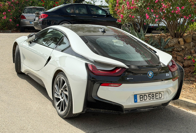 BMW i8