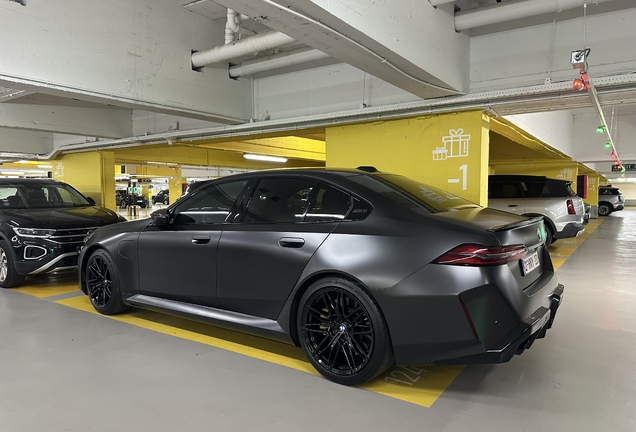 BMW M5 G90