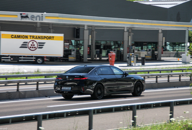 BMW M760e xDrive