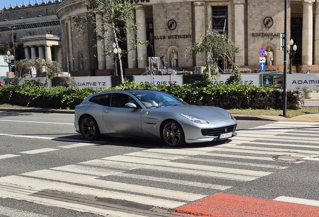 Ferrari GTC4Lusso