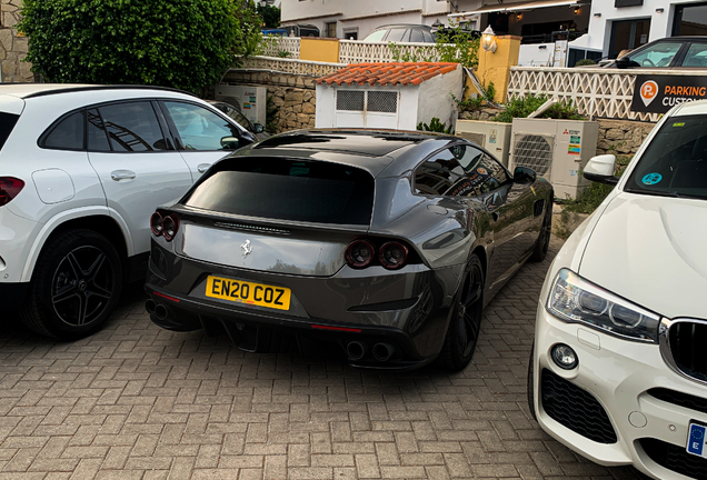 Ferrari GTC4Lusso T
