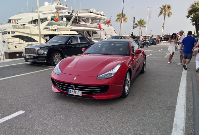 Ferrari GTC4Lusso T