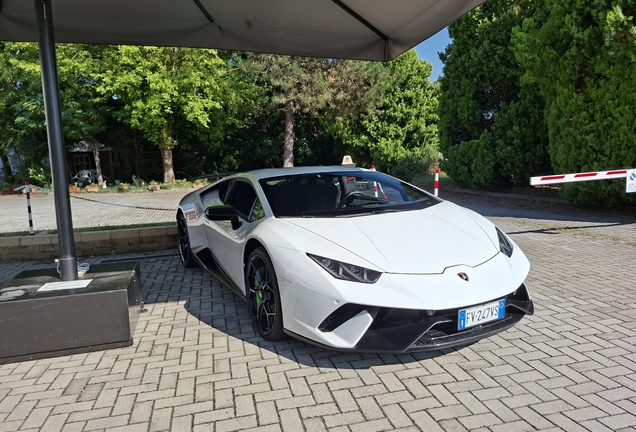 Lamborghini Huracán LP640-4 Performante